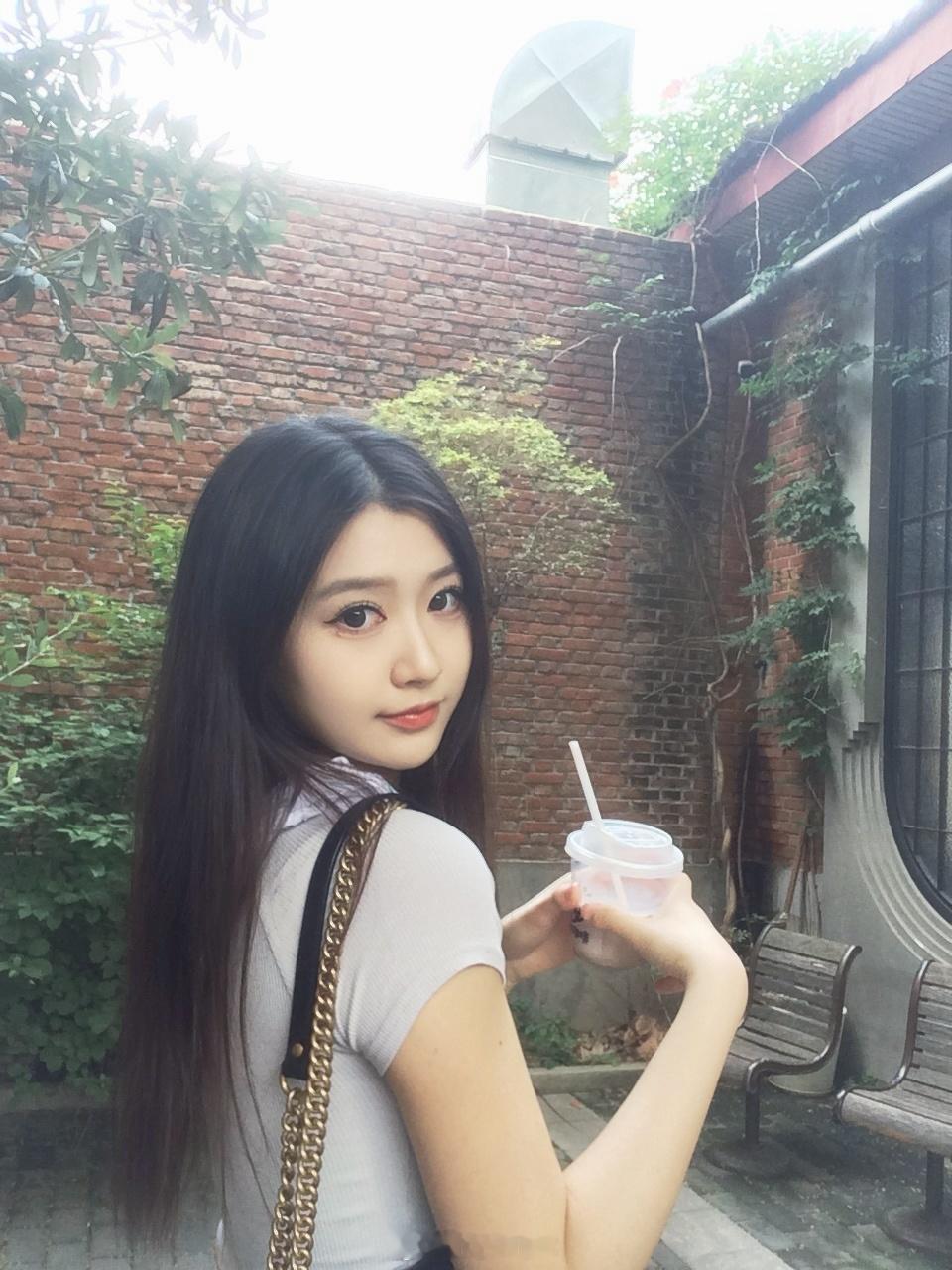[老师爱你][老师爱你]还是猫猫狗狗好玩 ​​​
