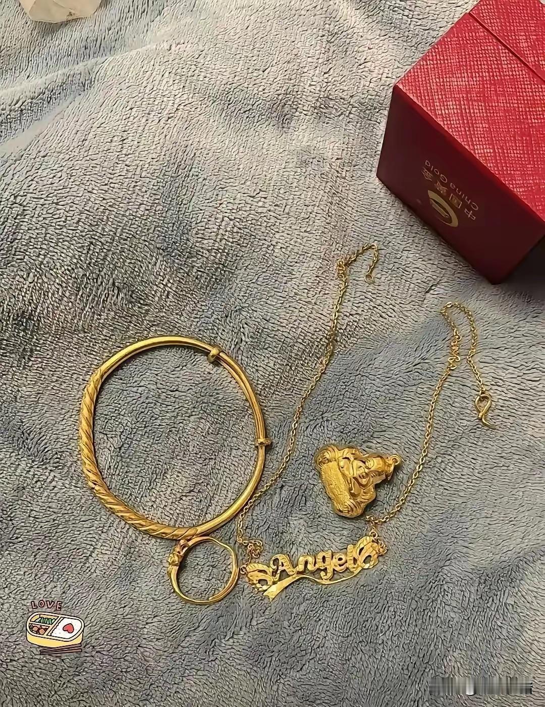 缺钱和缺爱，你更害怕什么那要看原生家庭里你缺的是什么？有句老话说的是，越缺什么越