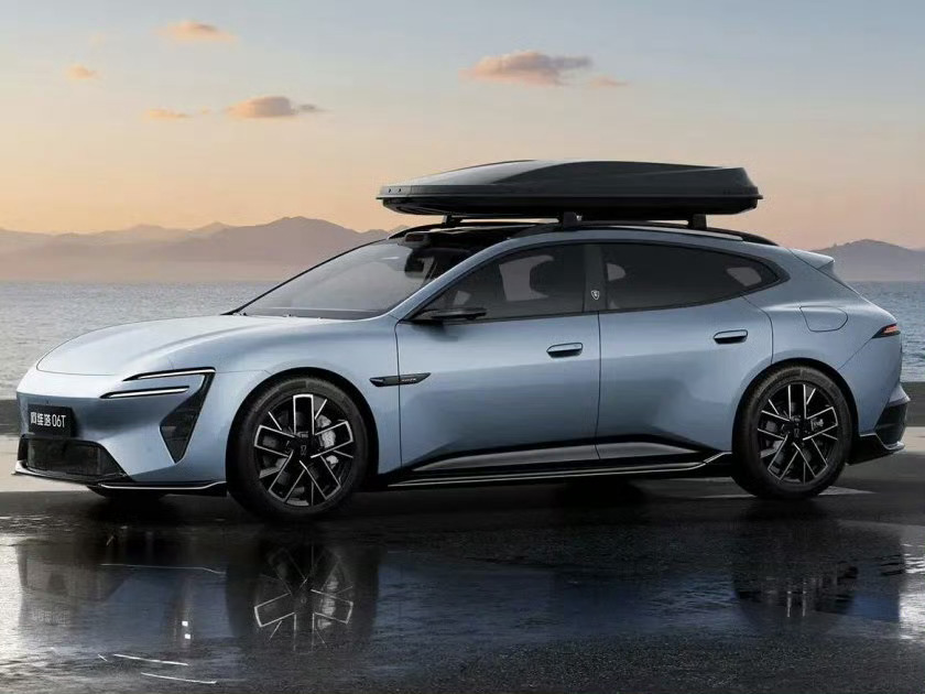 昨晚看到有博主发投票，极氪 007GT 和阿维塔 06T 二选一，这还用问，让我