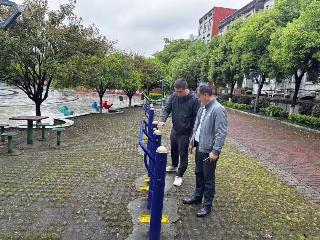 以“时时放心不下”的责任感换“处处安心舒心”的游园体验