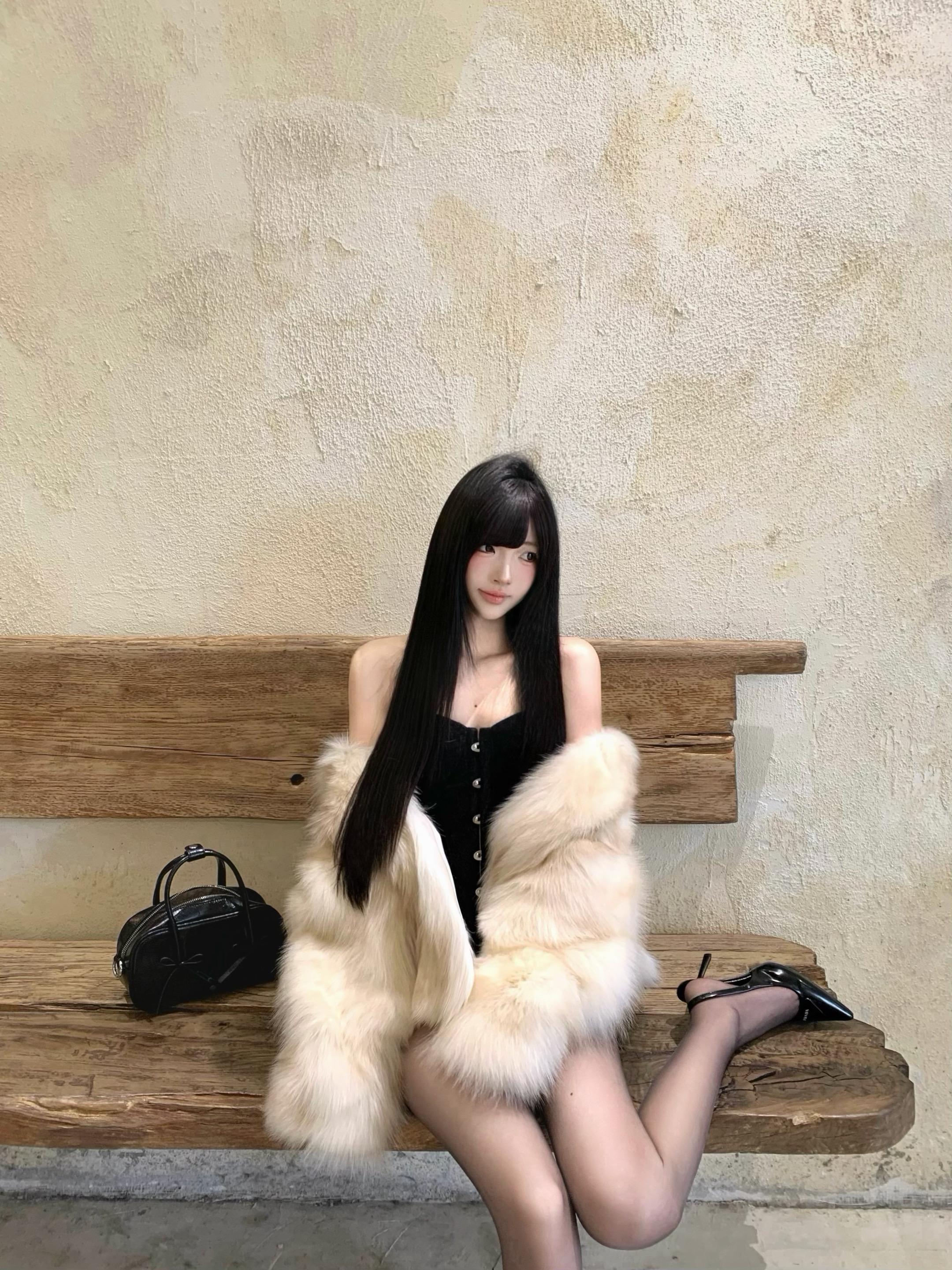 依旧皮草穿搭~♡