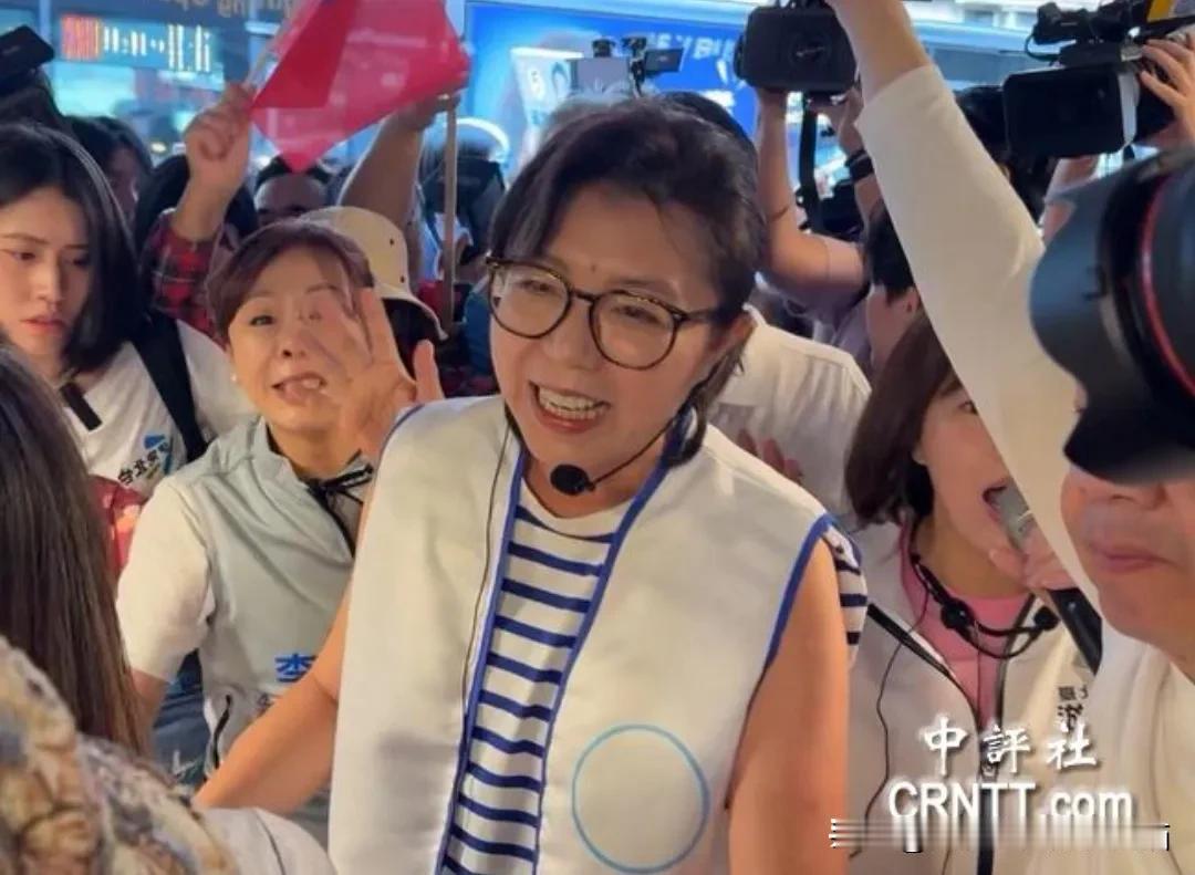 好市长背后必然有个好太太！石舫亘“代夫出征”横扫市场，人气爆棚不输蒋万安～

台