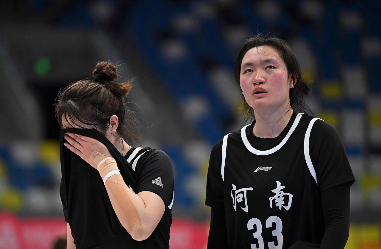 山西、河南、香港、浙江、新疆五支女篮队伍未能打进全运会八强。

其中山西女篮以一