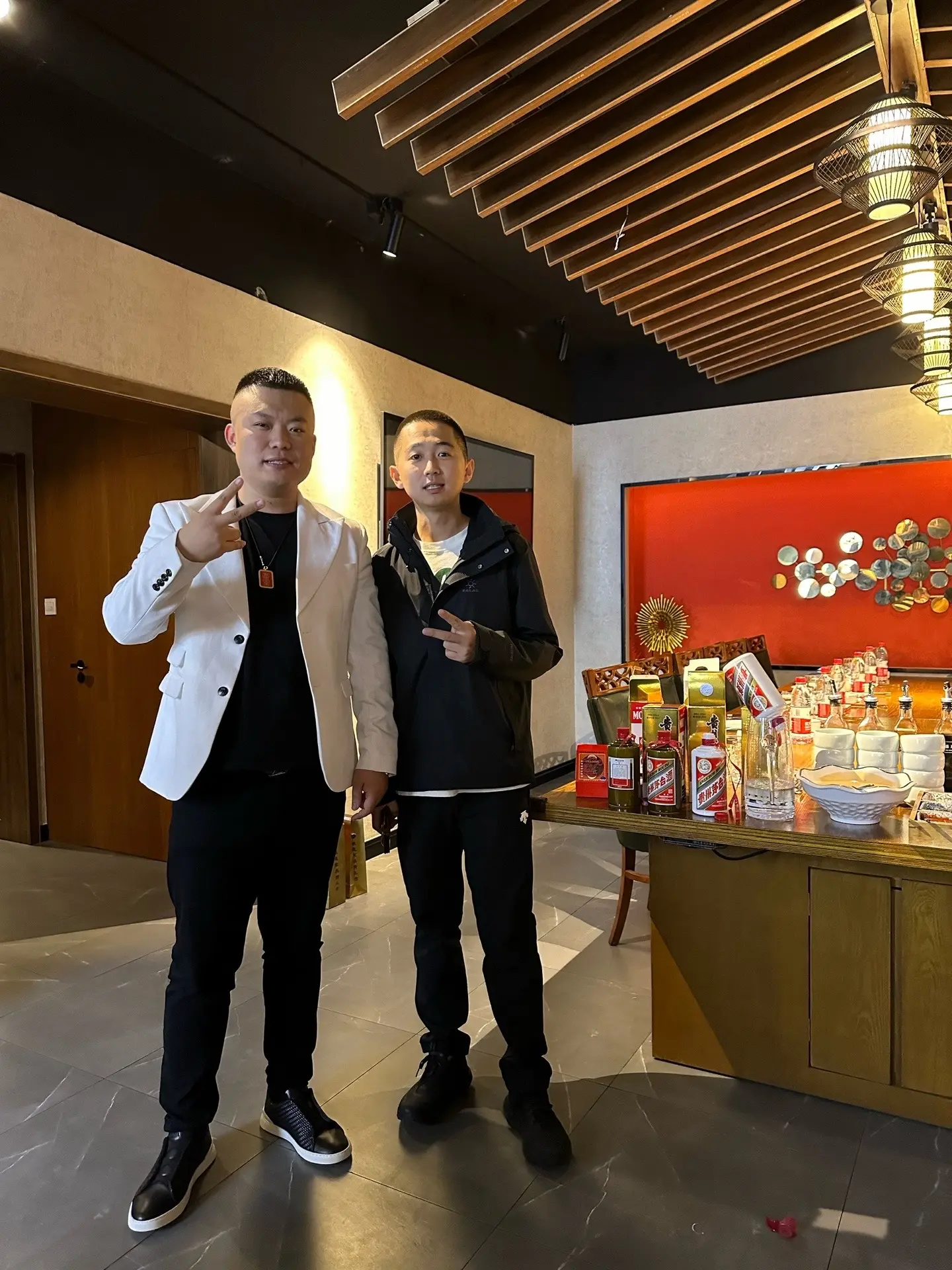 无人扶我凌云志、我自踏雪至山巅 海到尽头天作岸、山登绝顶我为峰