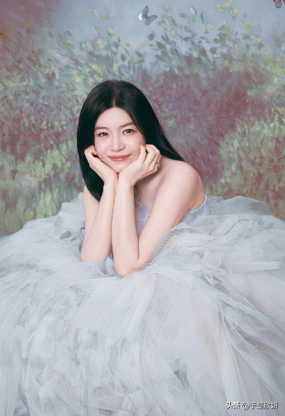 陈妍希的“顶级福气”藏不住了！离开陈晓独自美丽，才懂她的福报有多深。陈妍希 
 