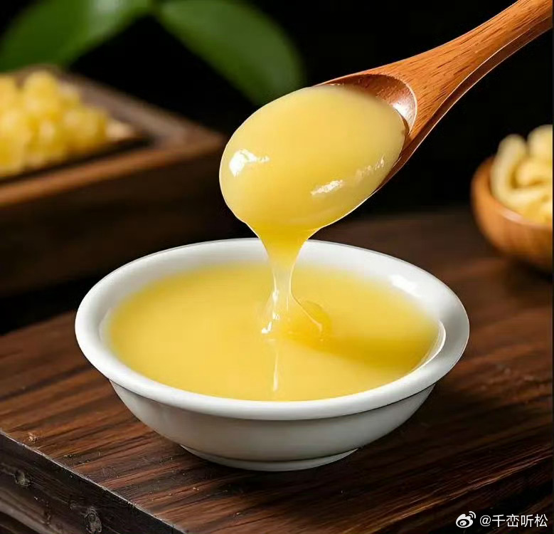 把“液体黄金”从稀缺奢侈品变成普惠原料，离不开科学家的默默付出。他们攻克技术难关