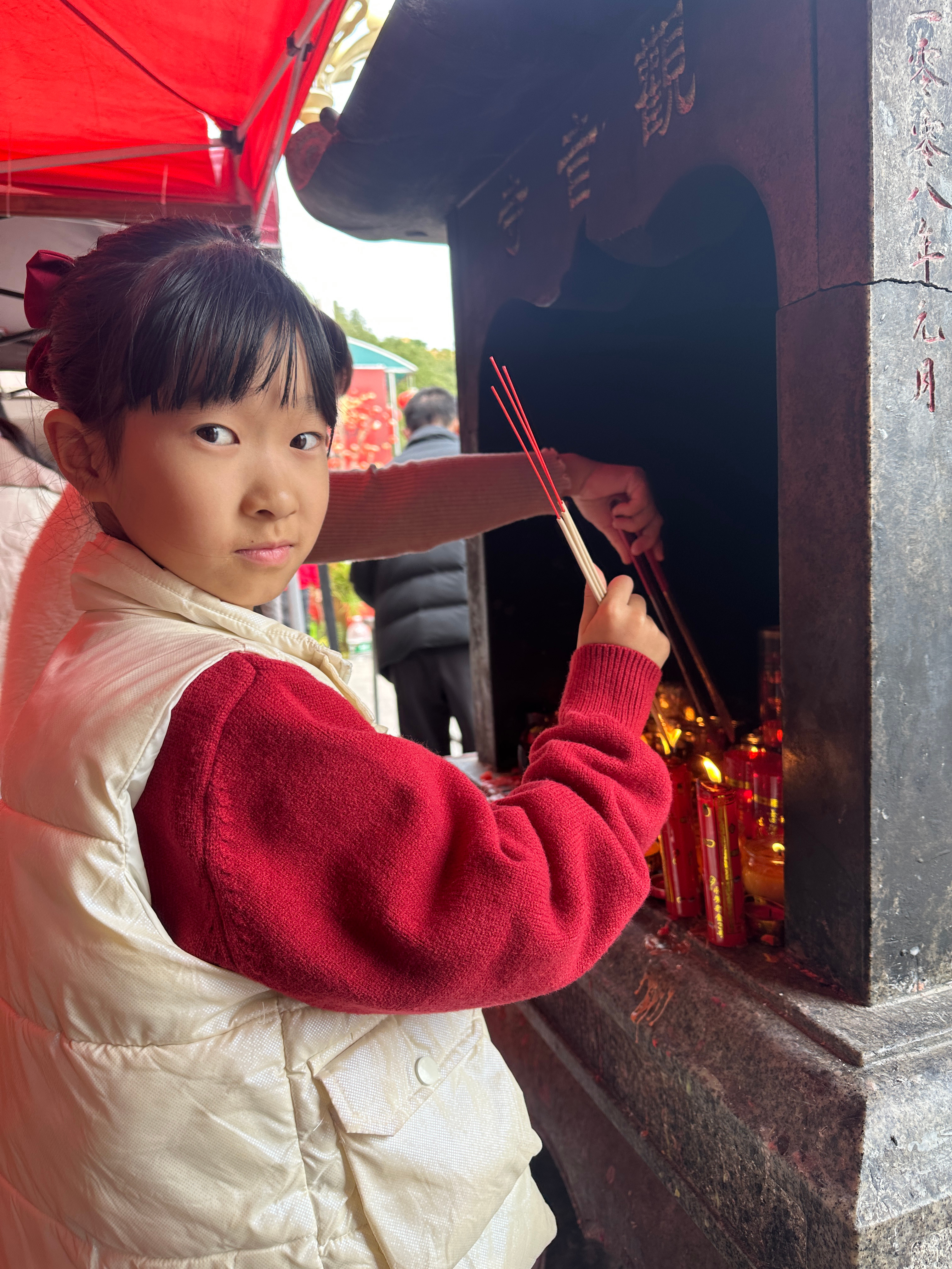 新年第一天，带上小情人来观音寺烧香！祈福