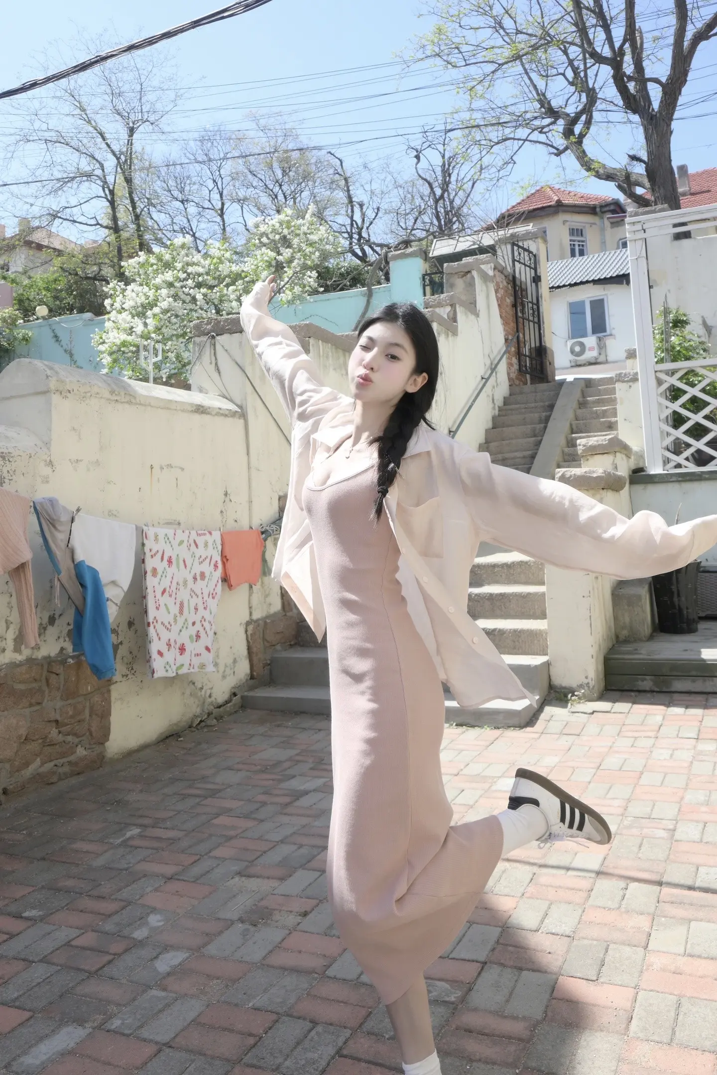 当太阳升起时 我们都要比昨天更幸福