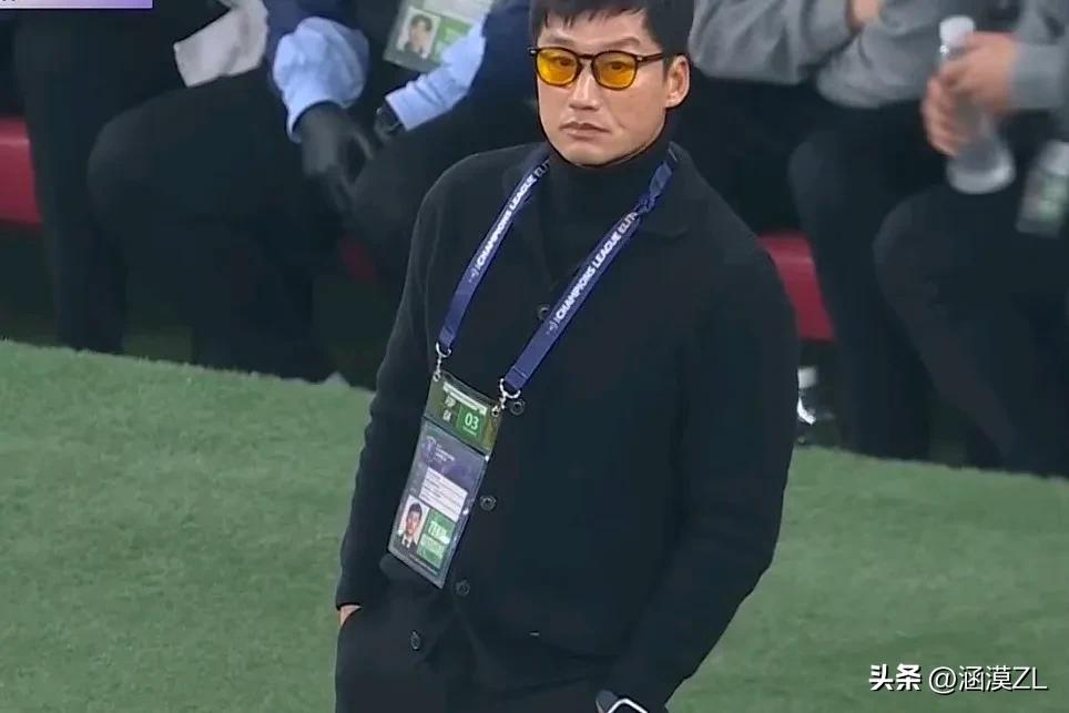 碾压！差距太大了，上半场全韩班的光州FC踢的中超冠军找不到北，让上海海港也体验了