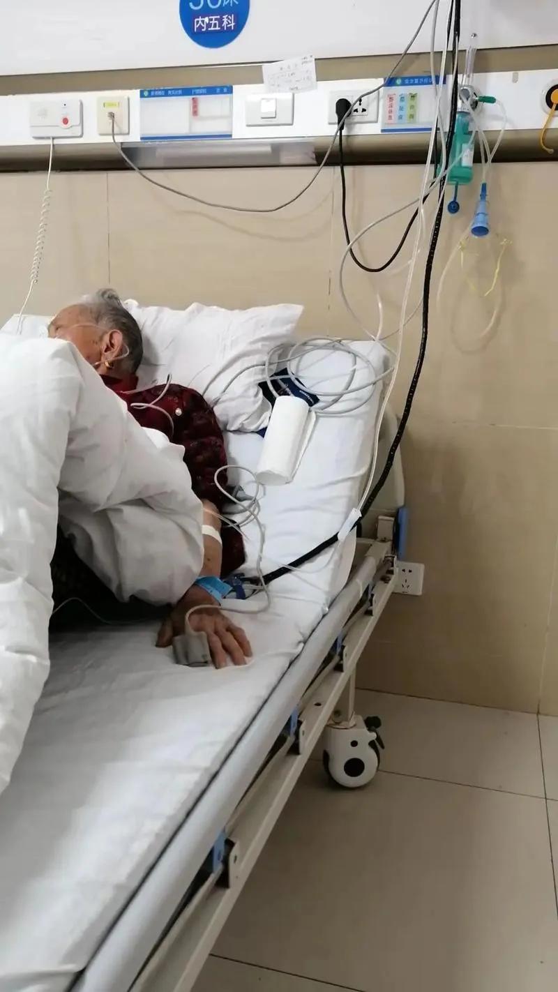 网传的取消住院病历、6种常见病自动认定、最快2小时生效的医保新政策，目前全国还没