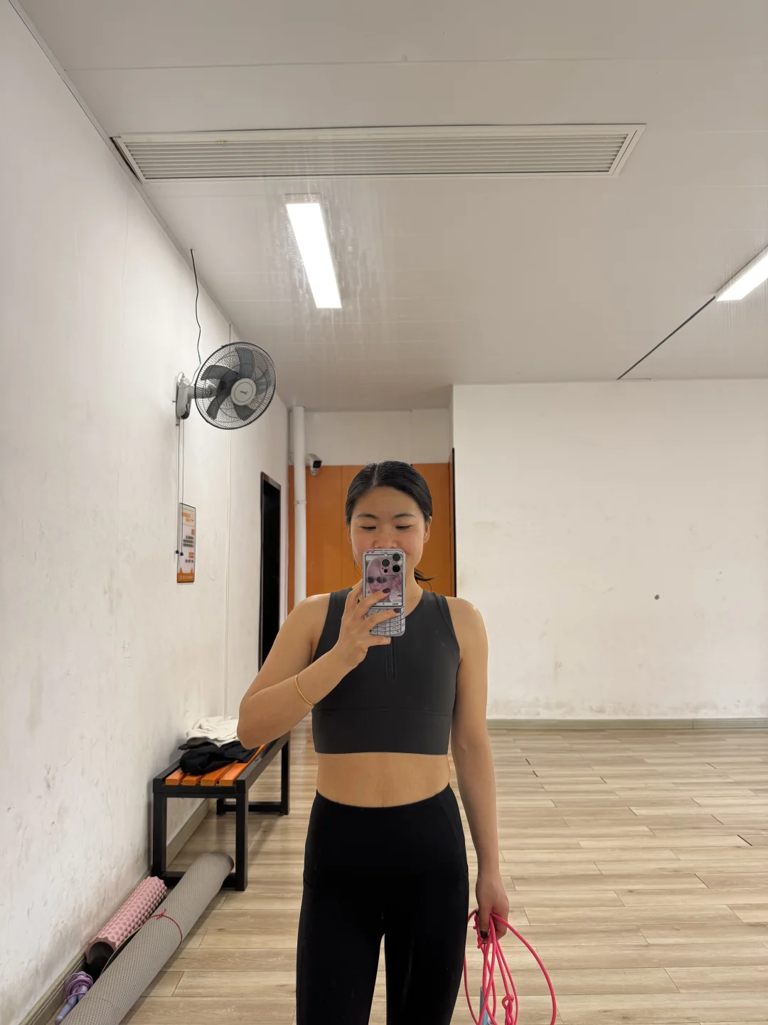 跳绳958天 过个年成脂包肌了