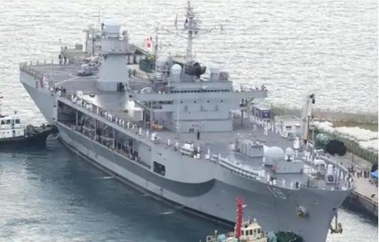 4月17日凌晨，日本一艘导弹驱逐舰过航台湾海峡，向“台独”分裂势力释放错误信号，