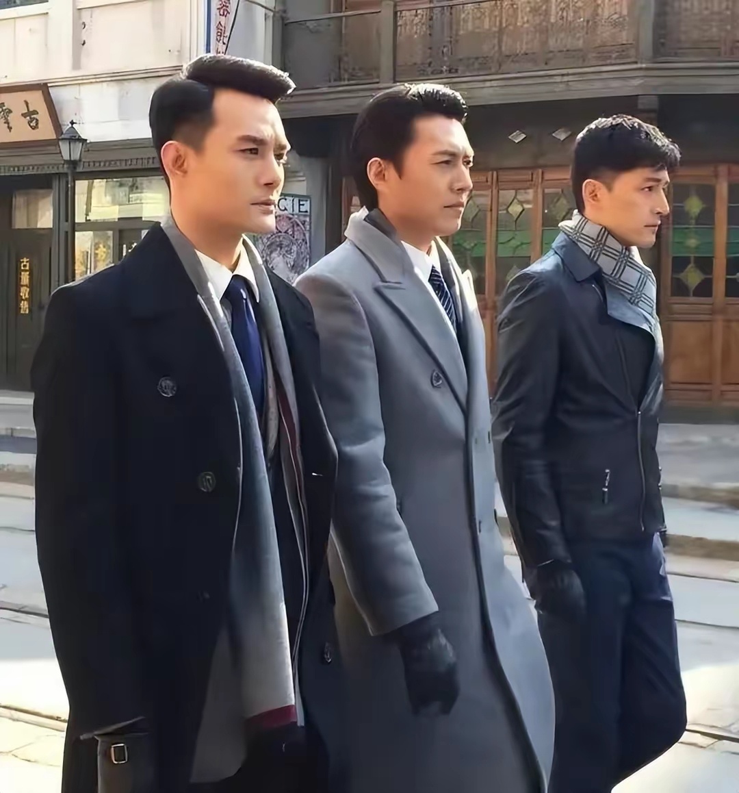 演员王凯：历经风雨，方知名利如浮云在娱乐圈的璀璨星光中，演员王凯凭借精湛演技收获