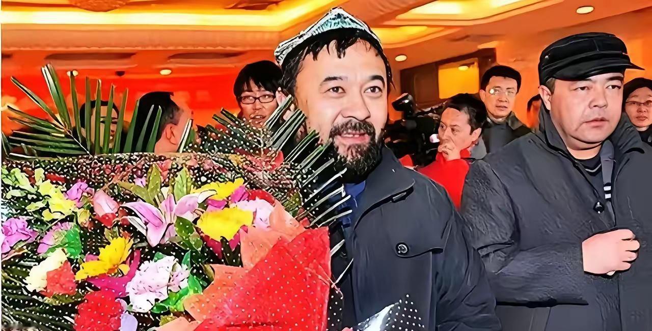 新疆一男子退伍后，在贵州卖羊肉串8年，每串利润不到3毛钱，不料，男子竟将辛苦攒下
