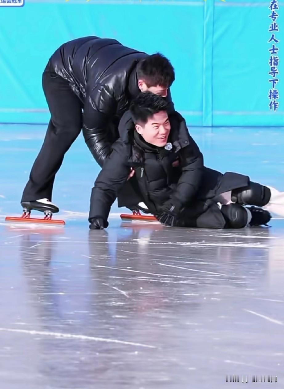 写董宇辉滑冰也救不了我这个账号了，是彻底废了，不管写啥，都只是推荐粉丝，一问客服