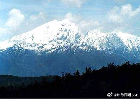 【永德雪山】永德雪山是一座很神秘的原始大雪山，冬可观雪染林海、银装素裹、北国风光