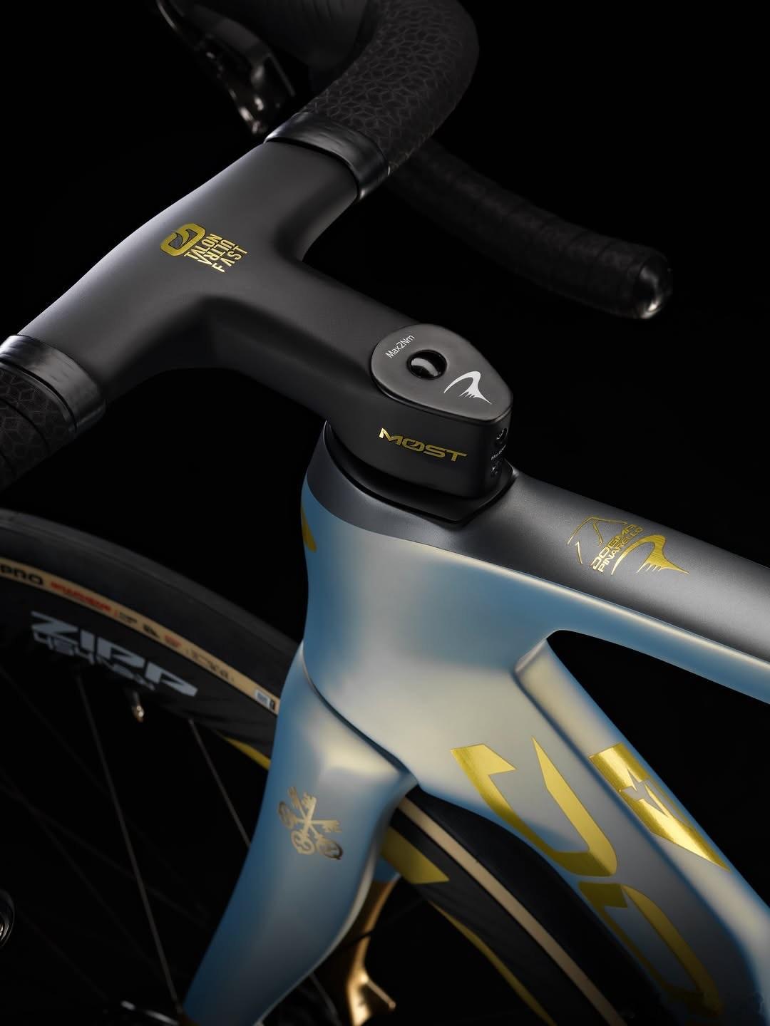 Q36.5车队征战环法 Pinarello发布了新涂装Pinarello Q36