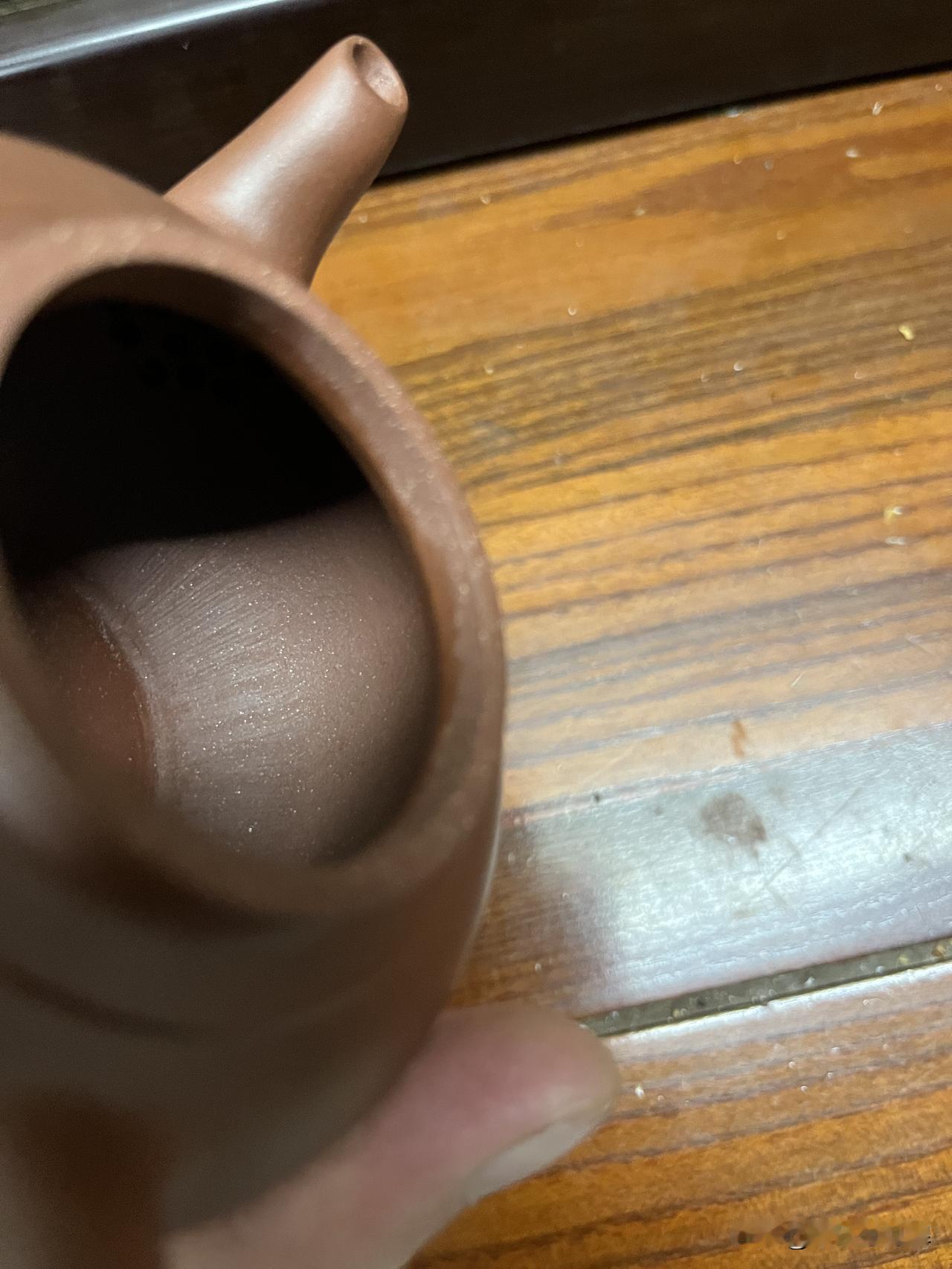 还在看“推墙刮底”买壶？这才是紫砂圈最大的误区
曾几何时，“推墙刮底”竟然也成了