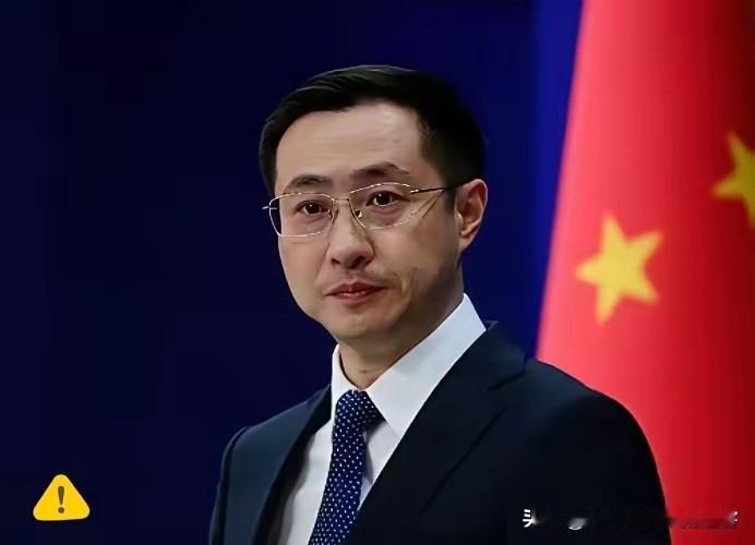 别再死盯美日和台海了！
千防万防，家贼难防。国家安全机关连破要案，揪出的“内鬼”