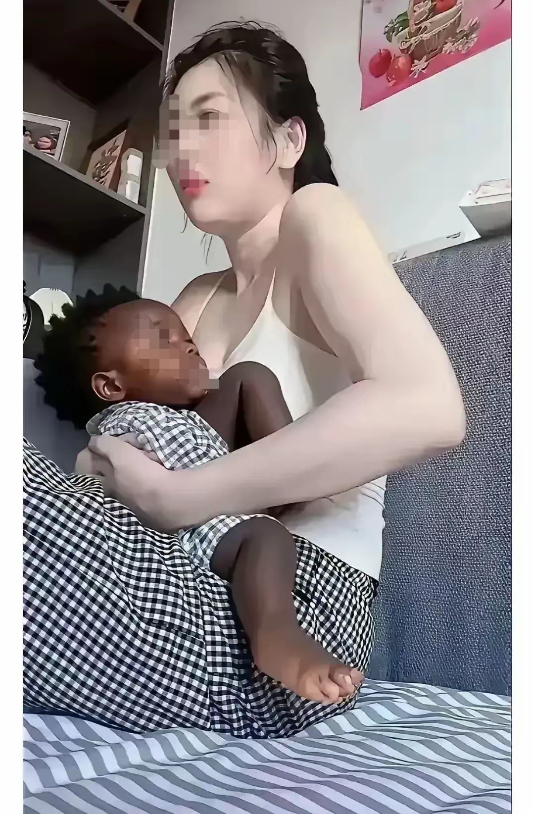 搞笑内涵图[超话] 自己种的苦果，自己咽！​网友评论：​快活一时，痛苦一世。​贪