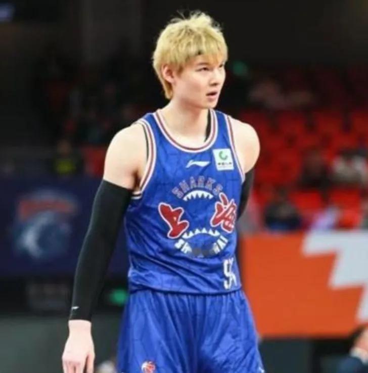 上海116-77大胜宁波，产生了四大不可思议！
①阿的江指导心态真好！宁波这帮球