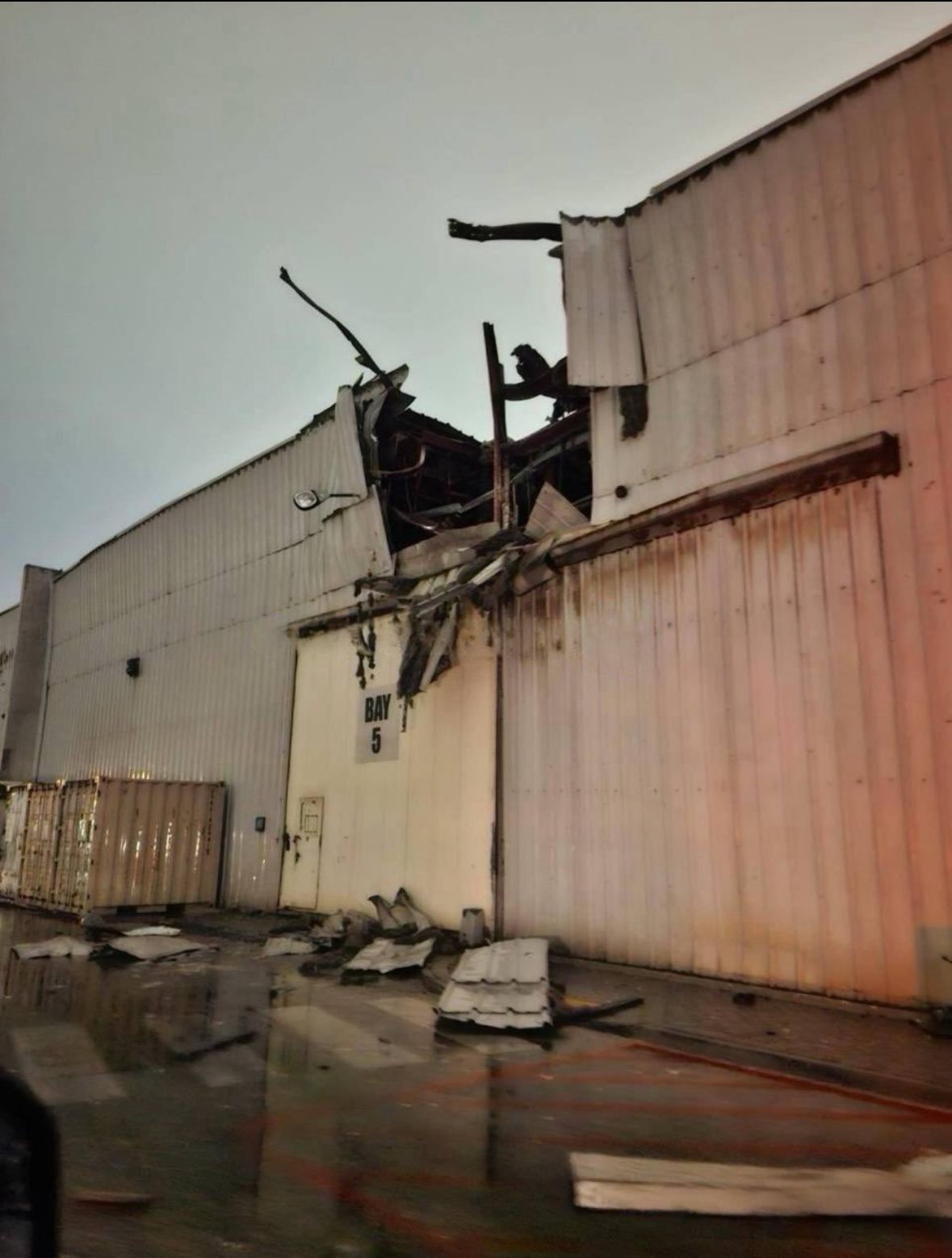 🔻朗子主打一个天灵盖硬接刺杀空袭，但是天灵盖特别多，实权人物接连被杀，但是伊朗