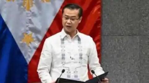 面对弹劾案引发的参议院乱局，张侨伟采取了程序维稳，平衡各方，明确节奏的应对策略，