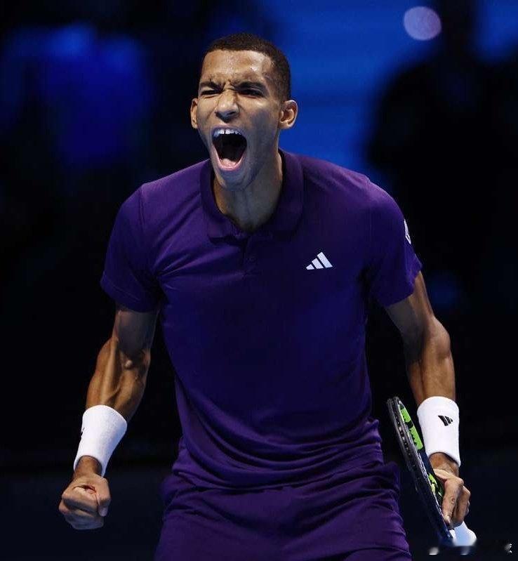 阿里亚西姆🇨🇦以两连胜的表现，职业生涯首次进入ATP总决赛的半决赛。这是本赛