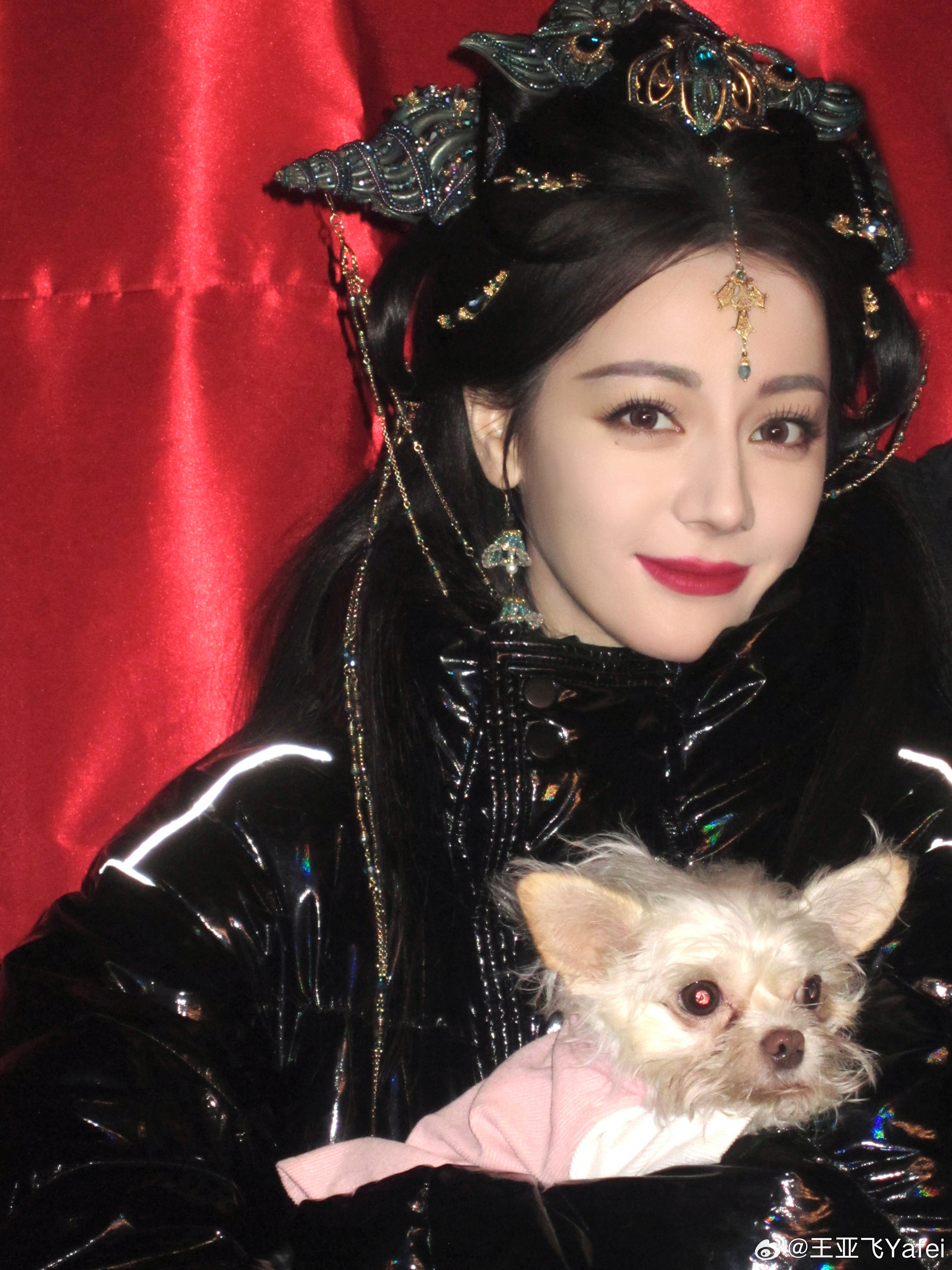 白日提灯收官！给迪丽热巴 化的贺思慕妆CCD版化妆：王亚飞迪丽热巴美丽觉醒计划春