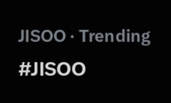kimjisoo 昨天因为北京萨洛蒙的活动 JISOO 又悄悄的登上趋势榜金智秀