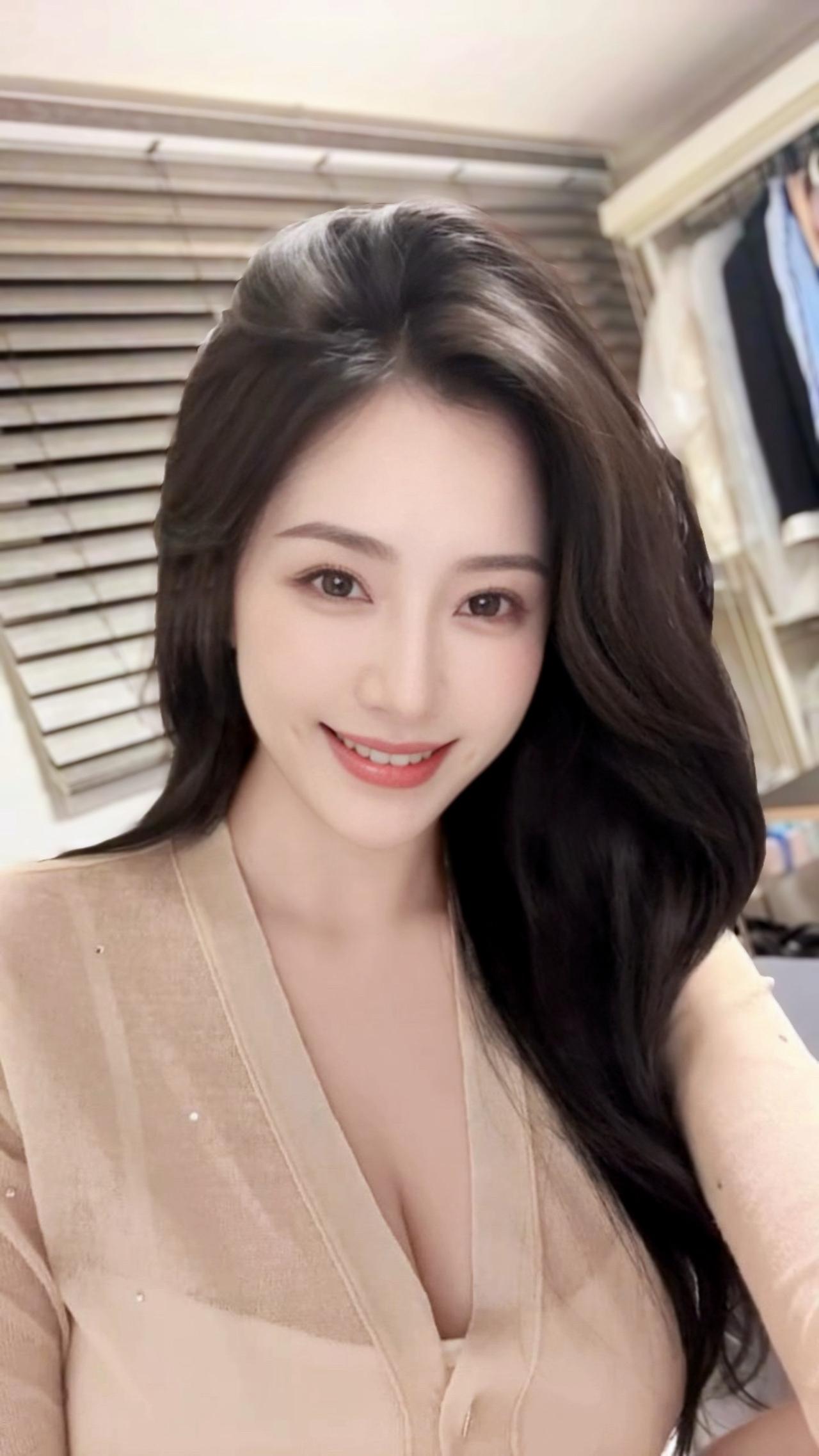 终于有了秋天的感觉，清凉的空气，熟悉的味道，只是少了一份期待，多了一份理智，希望