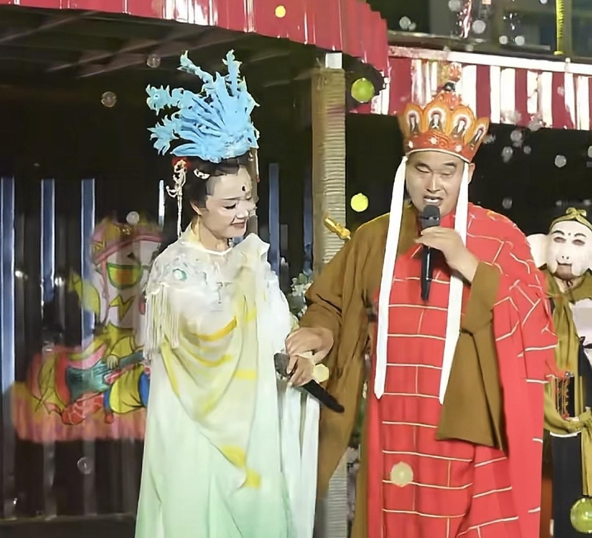 大衣哥你是唱三国的，怎么跑西游了，把徐少华、迟存瑞的生意都抢了。
你说你演唐僧就