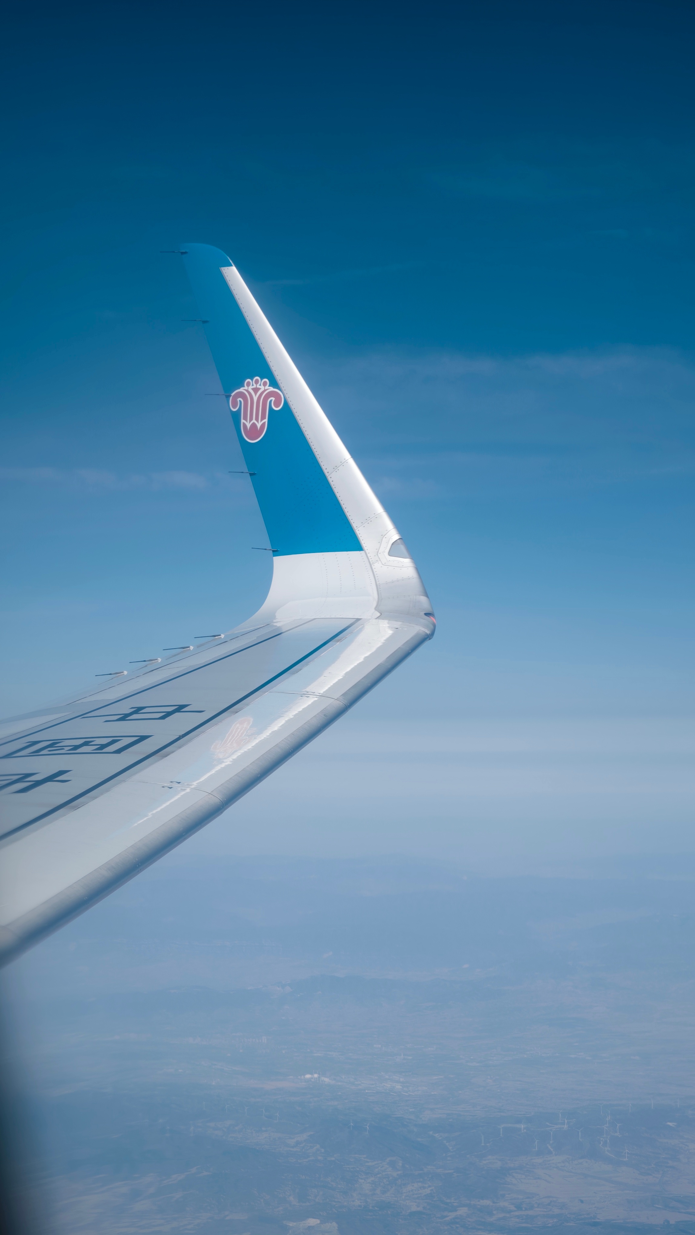 线控技术到底安不安全 线控不是新技术，飞机、高铁早就用烂了，安全性早就经过严苛验