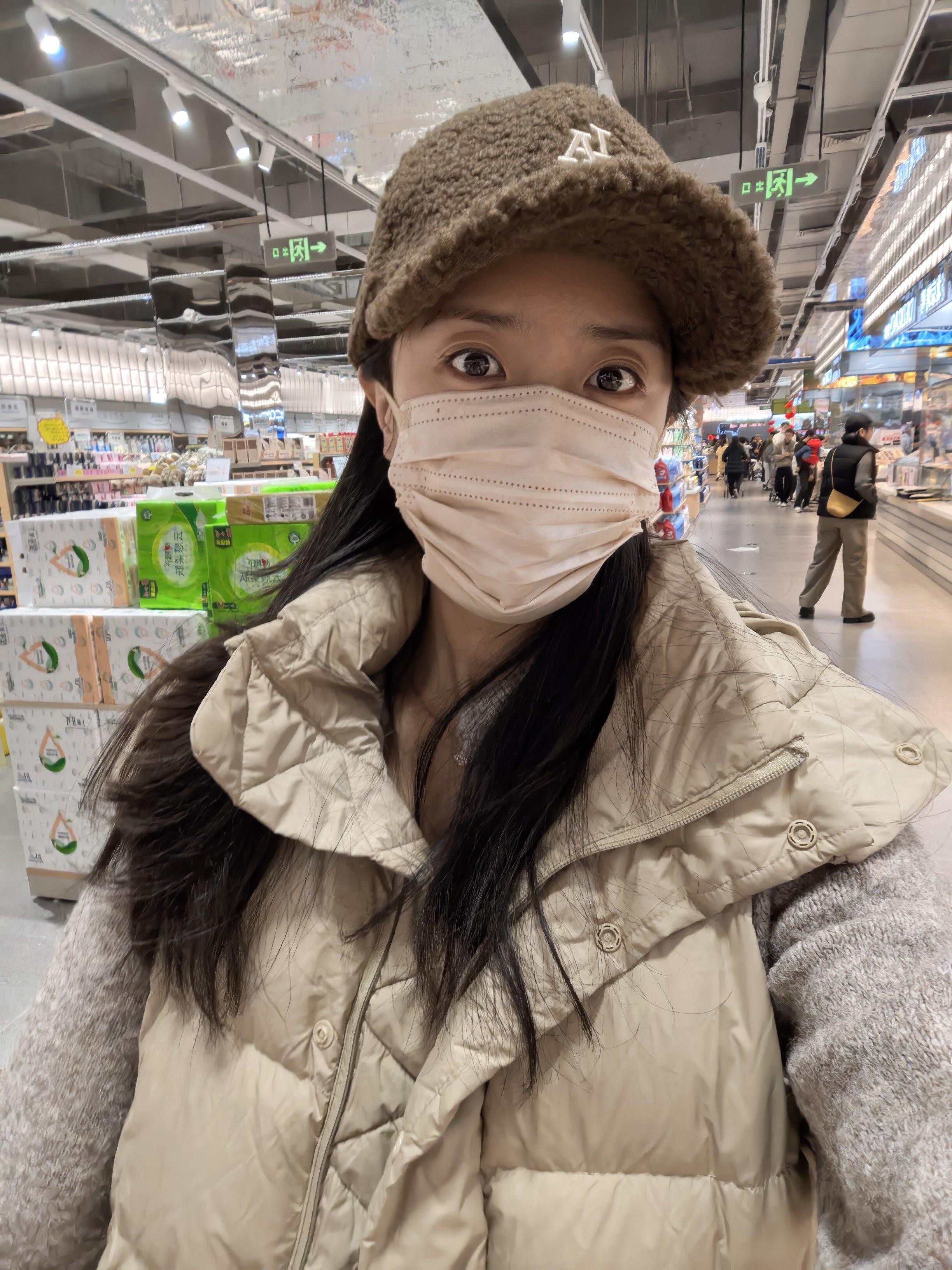 周末的快乐生活，运河边午后晒个太阳，此刻再逛个超市