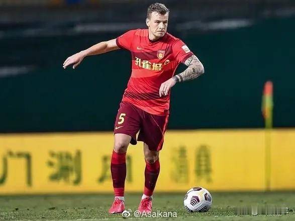 中超绯闻外援---梅米舍维奇…梅米舍维奇可是个中超老熟人了，2020-2023赛