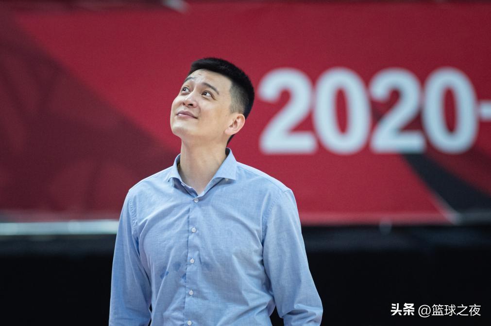 一夜之间，CBA爆炸消息，杨鸣再就业，杜峰因个人原因暂时辞去广东男篮主教练的职务