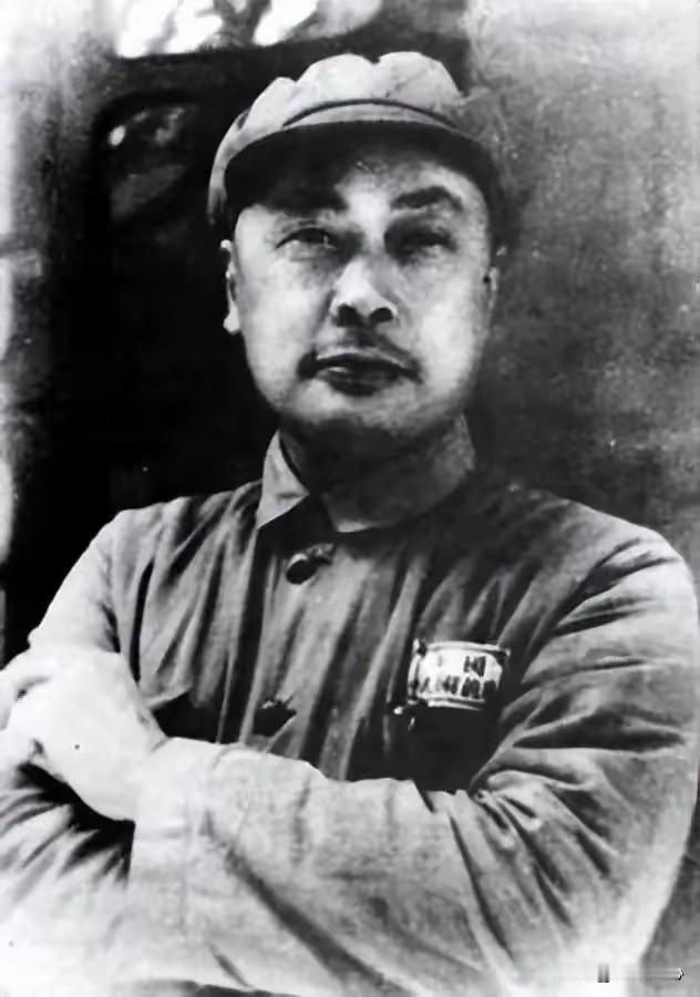 授衔险些落选！陈毅差一点无缘元帅，周恩来一番话定乾坤
 
1955年授衔时，差点