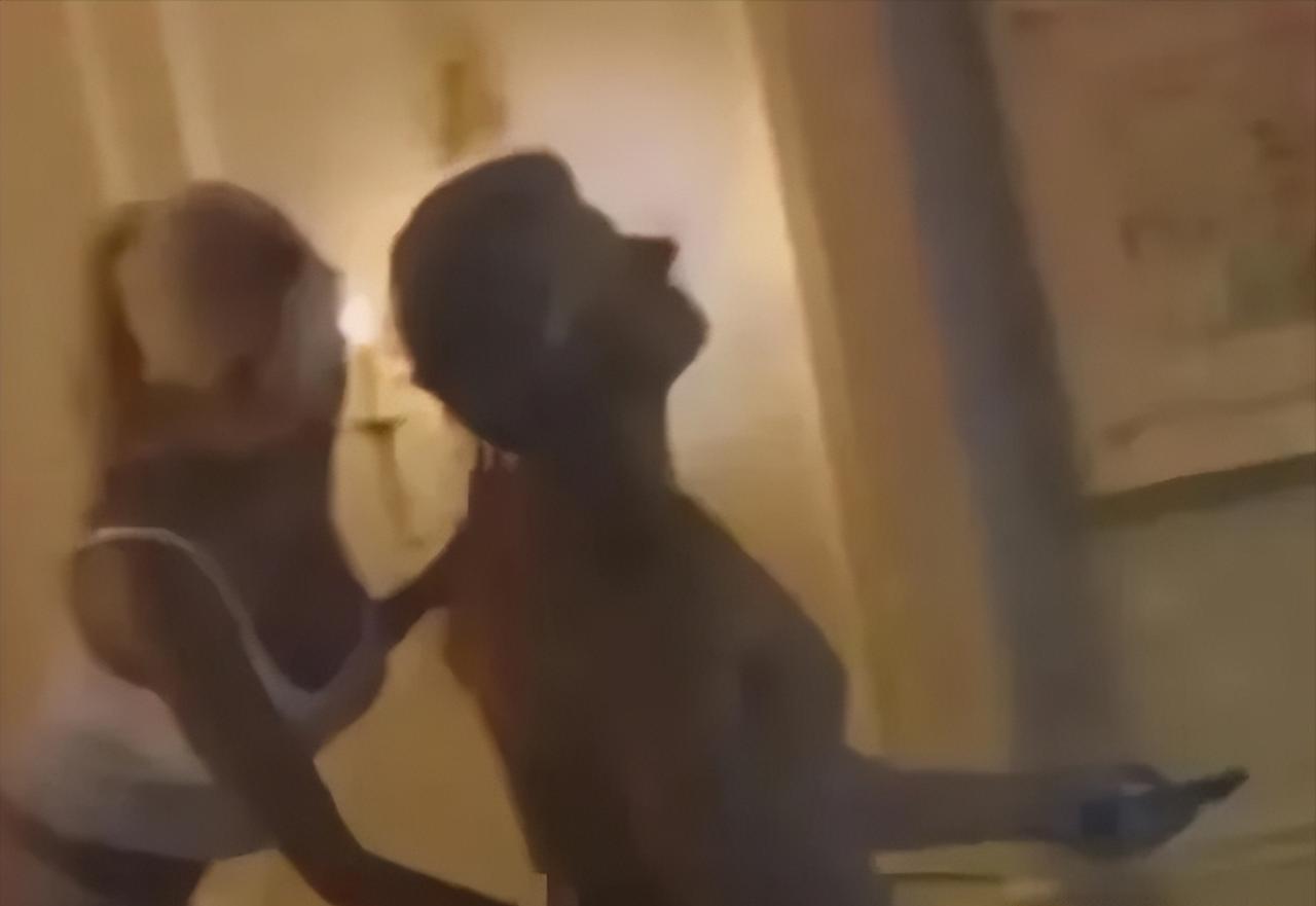 中国不可以输，一定要赢
如果中国输了，我们的孩子将会上爱泼斯坦的菜单；
如果中国