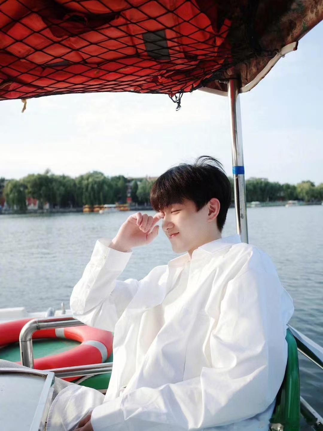 范世錡方公开无犯罪证明范世錡方公开无犯罪记录证明 他塑造的角色很有记忆点，舞台也