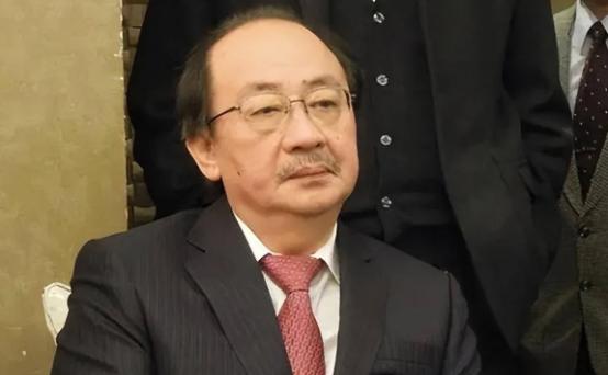 赖清德与蔡英文联手，通牒“恶煞总召”柯建铭必须一周内辞职。柯建铭敬酒不吃吃罚酒，
