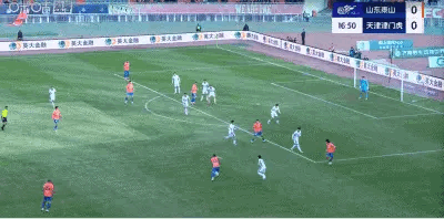 山东泰山vs天津津门虎卡扎伊什维利，今年联赛第25粒进球。目前领跑中超射手榜。半