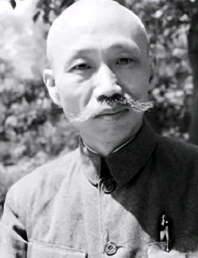 1935年，蒋介石逼迫王家烈交出贵州兵权，王家烈无奈下野。蒋介石“慷慨”给了他5