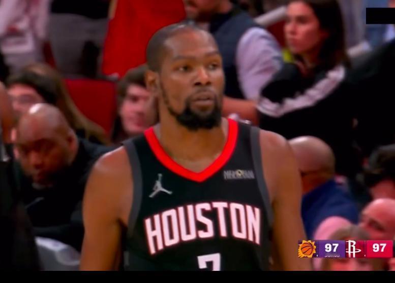 杜兰特加盟火箭后终于迎来MVP呼声

火箭险胜太阳队，杜兰特最后0.8秒完成准绝