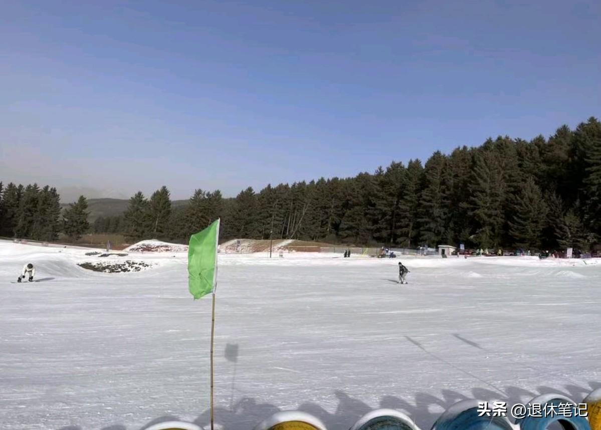 冬日生活打卡季最近天气非常不错，有朋友说去滑一场雪，我感觉现在天气虽然很好，但是