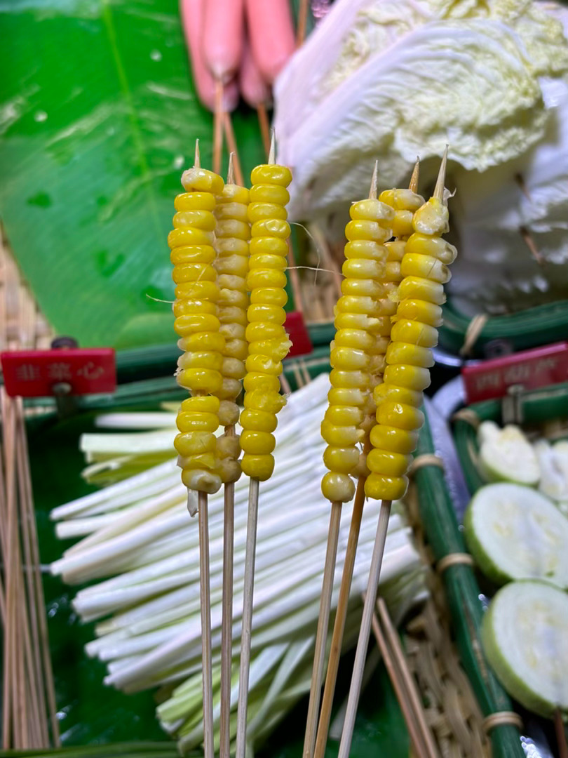 给北方的朋友看看我们南方的烤玉米～🌽 