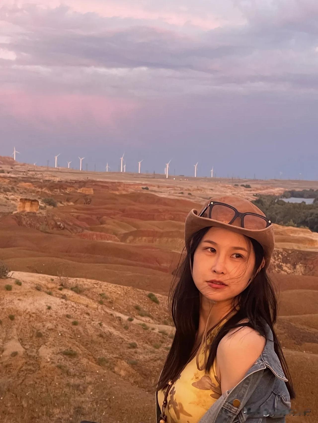 趣游双湖播报
去五彩滩追那一场浪漫的落日
📍五彩滩·9月1日#三哥说旅行# #