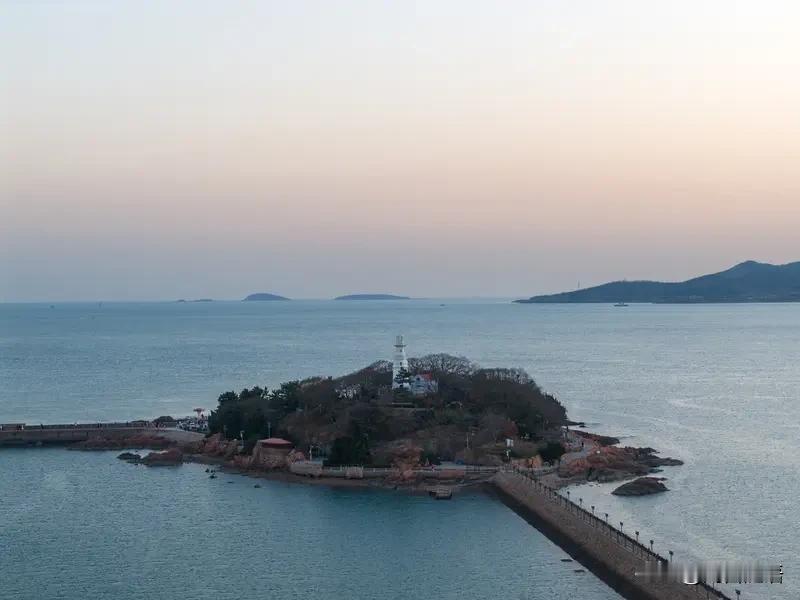 周四是一二三相聚的沉淀
三即是生
生发 生长 生机 生生不息
今日将滋养无限根系