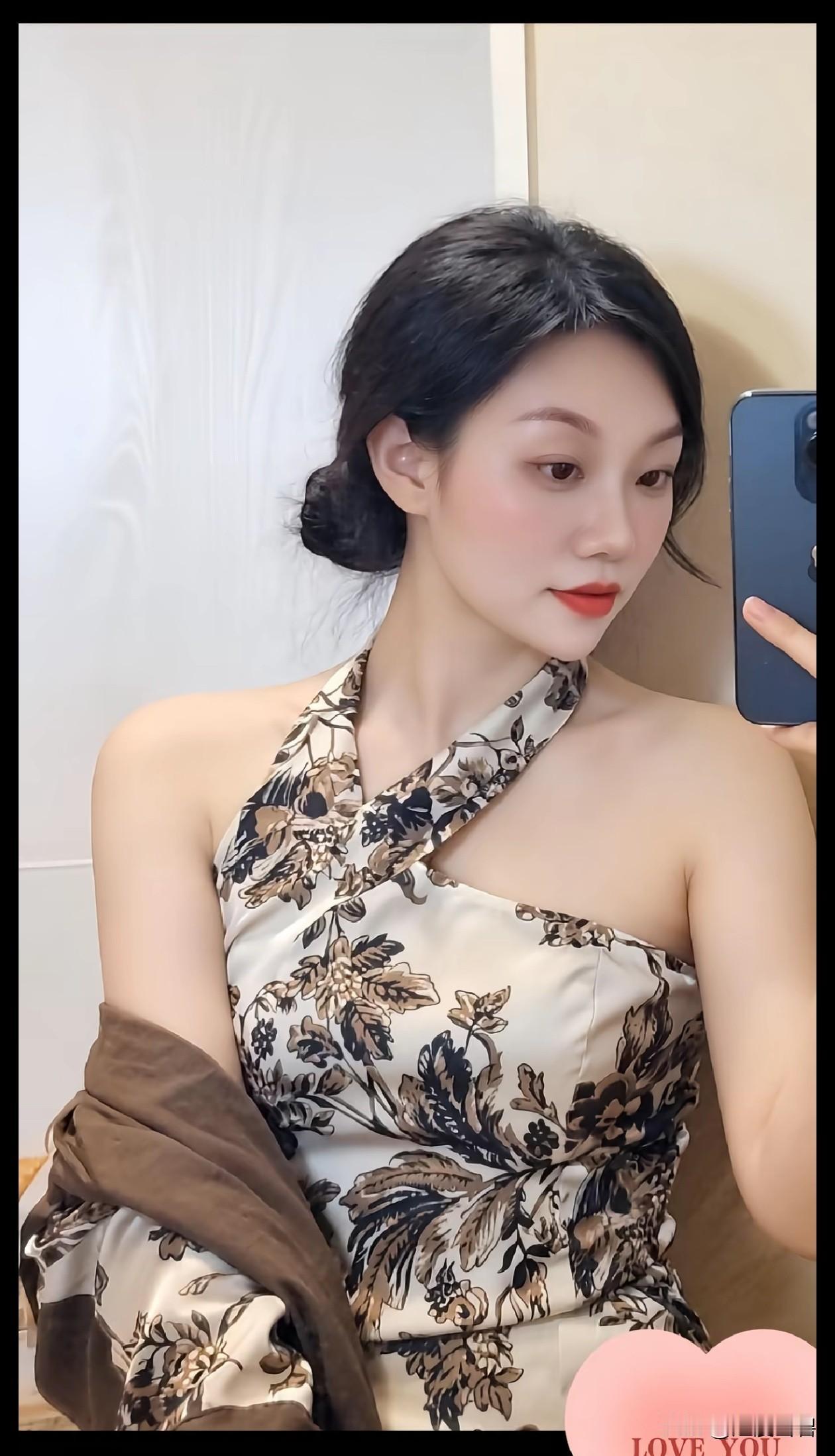 那个熟悉的名字，刻在我心里，永远忘不了你。