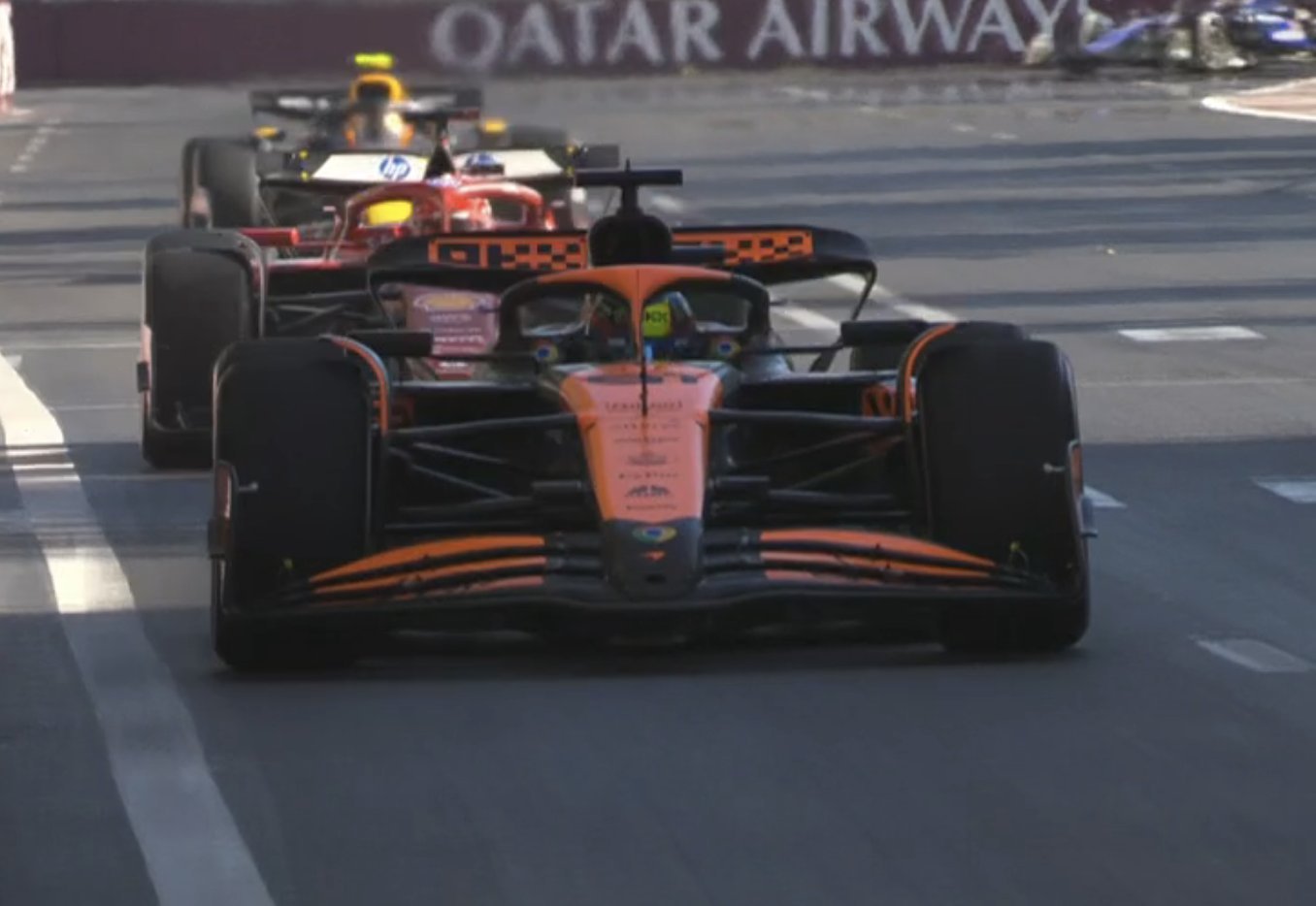 保轮胎？大家在拼命推！#F1##赛车##2024F1阿塞拜疆大奖赛# ​​​