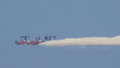 防空炮已经打开雷达，随时可以击落！
 
5月16日，中国科考队登陆铁线礁进行考察